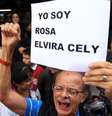 Colombianos protestam contra decisão de Prefeitura que culpou Rosa Elvira Cely por seu próprio assassinato   Foto: BBC Brasil