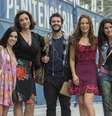 Família Di Marino – Francesca ( Marisa Orth ), Giovanni ( Jayme Matarazzo ), Tancinha ( Mariana Ximenes), Carmela ( Sabrina Petraglia ) e Shirlei ( Sabrina Petraglia )  Foto: TV Globo/Estevam Avellar / Divulgação