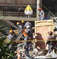 São Paulo - Bombeiros procuram mulher soterrada nos escombros de Igreja da Assembleia de Deus que desabou na tarde de ontem (15) em Diadema, no ABC Paulista  Foto: Agência Brasil