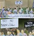 Miniaturas montadas em parque de Bruxelas reproduzem debate do "Brexit" no Reino Unido; Europa teme que eventual saída britânica tenha efeito destrutivo sobre bloco europeu   Foto: EPA/BBCBrasil.com