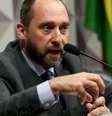 O ex-advogado-geral da União Luís Inácio Adams alegou não ter sido alertado pelo Tribunal de Contas da União sobre qualquer irregularidade na edição de decretos  Foto: Agência Brasil