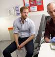 Príncipe Harry realiza teste de HIV durante campanha de prevenção a aids  Foto: Getty Images