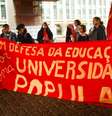  Professores e estudantes de universidades estaduais protestam no vão livre do Masp, na Avenida Paulista.  Foto: Rovena Rosa/Agência Brasil/Fotos Públicas
