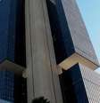 Pesquisa do Banco Central indica que mercado financeiro reduziu a projeção da inflação de 2016 para 7,21%      Foto: Agência Brasil