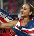 Britânica Jessica Ennis comemora medalha de ouro no heptatlo na Olimpíada de Londres  Foto: PA / BBC News Brasil