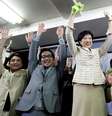Yuriko Koike, de 64 anos, venceu de maneira arrasadora as eleições para o cargo de governador de Tóquio  Foto: EFE