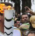 "Havia exigências como a de que a chama tinha que ter uma cor especial, ser visível a 200 metros, poder acender a 3 mil metros de altura, que pudesse resistir rajadas de vento de 120 km/h e também chuva", comenta Jordi  Foto: EFE
