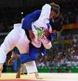 Rafaela Silva aplica um wazari na coreana  Foto: Getty Images