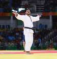 Nacif Elias não queria deixar o tatame  Foto: Getty Images 