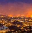 Vista geral de incêndio em Funchal, na ilha da Madeira  Foto: EFE