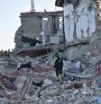 Escombros provocados por terremoto que atingiu a localidade de Amatrice, na região central da Itália  Foto: Getty Images