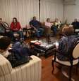 Brasília - Senadores contrários ao impeachment de Dilma Rousseff reunidos no apartamento da senadora Lídice da Mata, hoje à noite, em Brasília    José Cruz/Agência Brasil  Foto: Agência Brasil