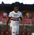 São Paulo, de Michel Bastos, vive mau momento desde a eliminação na semifinal da Libertadores  Foto: Marcos Bezerra / Futura Press