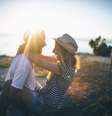 Sobre o amor: completar sim, sufocar não  Foto: iStock