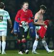 Joseph Edwards e Wayne Rooney  Foto:  Michael Steele / Getty Images