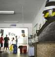 Ocupação da Escola Estadual Prefeito Mendes de Moraes, na Ilha do Governador, RJ. Na foto, busto do prefeito Mendes de Moraes, que dá nome à escola.  Foto: Tania Rego/ Agência Brasil