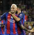 O atacante Neymar foi um dos destaques na goleada do Barcelona na estreia da Liga dos Campeões  Foto: EFE