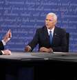 Candidato republicano Mike Pence (dir) e o democrata Tim Kaine (esq) participam do único debate entre aspirantes a vice-presidente dos EUA  Foto: EFE