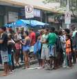 Os comerciantes fecharam as portas na Rua Saint Roman, que dá acesso à comunidade e, segundo o comando da UPP do Pavão, não há registro de confrontos na área.   Foto: Fernando Frazão/ Agência Brasil