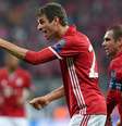 Mueller comemora seu gol  Foto: EFE