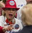 Brancos, maiores de 65 anos e homens se concentram com Trump; hispânicos, afroamericanos, jovens e mulheres apoiam majoritariamente Clinton.  Foto: Getty Images
