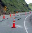 Terremoto provocou rachaduras em rodovia na cidade de Christchurch, na Nova Zelândia.  Foto: EFE