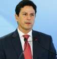 O ministro das Cidades, Bruno Araújo, no anúncio de alteração no Programa Minha Casa, Minha Vida, em cerimônia no Palácio do Planalto   Foto: Agência Brasil