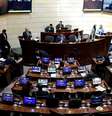 Senado colombiano referendou o acordo de paz com 75 votos a favor e nenhum contra.  Foto: EFE
