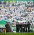 Velório coletivo na Arena Condá, em Chapecó, das vítimas da tragédia do voo da Chapecoense para a Colômbia  Foto: EFE