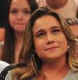 Fernanda Gentil chorou ao falar da tragédia envolvendo o time da Chapecoense, no 'Esporte Espetacular' deste domingo, 4 de dezembro de 2016: 'Mensagem de carinho'  Foto: Divulgação, TV Globo / PurePeople