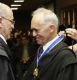Brasília - O ex-presidente do Tribunal de Contas da União, Aroldo Cedraz, empossa o novo presidente Raimundo Carreiro    Foto: Agência Brasil