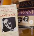 O próprio diário de Anne Frank forneceu as pistas sobre as circunstâncias e a razão da descoberta do esconderijo   Foto: Getty Images