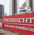 Placa da Odebrecht em obra da Vila Olímpica no Rio  Foto: Getty Images