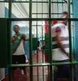 Rebelião em Manaus começou a partir de uma guerra interna entre duas facções, a Família do Norte (FDN) e o Primeiro Comando da Capital (PCC).  Foto: Getty Images