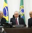 Brasília - O Ministro-Chefe da Casa Civil, Eliseu Padilha, o presidente Michel Temer e o ministro da Justiça, Alexandre de Moraes, durante reunião de ministros e representantes do núcleo institucional para discutir a situação do sistema penitenciário do país )  Foto: Agência Brasil