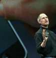Steve Jobs ao revelar o primeiro iPhone, em 2007  Foto: Getty Images / BBC News Brasil