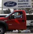 Fábrica da Ford em cidade mexicana: montadora vai usar nos EUA dinheiro que investiria no México  Foto: Deutsche Welle