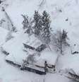 Hotel nos alpes foi soterrado por avalanche após terremotos  Foto: Reuters