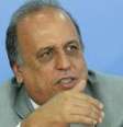 O governador do Rio de Janeiro, Luiz Fernando Pezão, vai responder a inquérito por improbidade administrativa  Foto: Agência Brasil