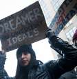 No 'Dia sem Imigrantes', milhares de estabelecimentos comerciais nos EUA ficaram fechados e multidões foram às ruas protestar contra as medidas adotadas por Donald Trump  Foto: Getty Images