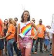 Bruna Marquezine usa maiô e saia transparente  Foto: Wallace Barbosa / AgNews