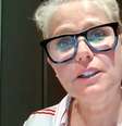 Xuxa se despe de glamour sem medo de ser criticada  Foto: Reprodução YouTube/Canal X 