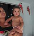 Em 2015, das 10,3 milhões de crianças brasileiras com menos de 4 anos tinham como primeira responsável uma mulher (mãe, mãe de criação ou madrasta)  Foto: Agência Brasil