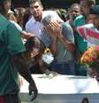 A estudante Maria Eduarda, morta a tiros no interior de uma escola municipal no Rio de Janeiro (Rj), foi enterrada na Baixada Fluminense, no Rio de Janeiro (RJ), neste sábado, 01. Familiares e amigos emocionados querem justiça.  Foto: Marcos Vidal/Futura Press