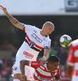 A suspensão de Maicon se deve ao empurrão na cabeça do atacante Borja, atualmente no Palmeiras, na primeira semifinal contra o Atlético Nacional-COL, pela Copa Libertadores da América de 2016.  Foto: Rubens Chiri/São Paulo FC