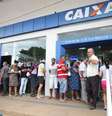 Caixa pode oferecer taxa de juros mais baixa para crédito consignado com o uso do saldo do FGTS como garantia  Foto: Agência Brasil