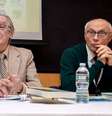 Olavo de Carvalho e Eduardo Suplicy durante evento em Harvard, nos EUA  Foto: LPinfocus / BBC News Brasil