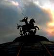 Monumento de São Jorge em Moscou   Foto: simplytheyu  / iStock