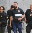 Movimentação na sede da Polícia Federal em São Paulo (SP), durante a Operação Conclave, deflagrada na manhã desta quarta-feira (19). A PF informou que o objetivo da ação é investigar a aquisição possivelmente fraudulenta de ações do Banco Panamericano pela Caixa Participações S.A. (Caixapar).  Foto: Marcos Bezerra/Futura Press