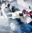 Mulher desconhecida ficou em frente a tanque durante manifestação em Caracas  Foto: Leo Álvarez / BBC News Brasil